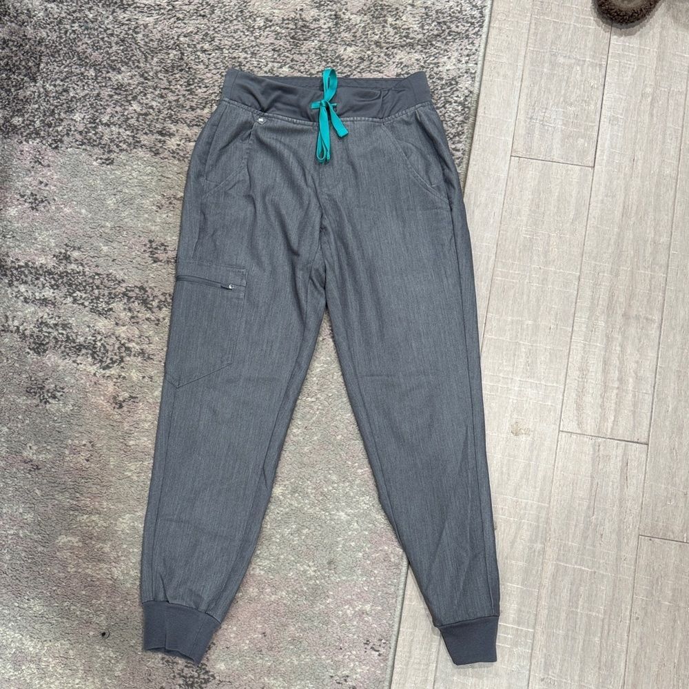 Figs Women’s Petite Graphite Silver Grey Zamora Jogger Scrub Pants XXS